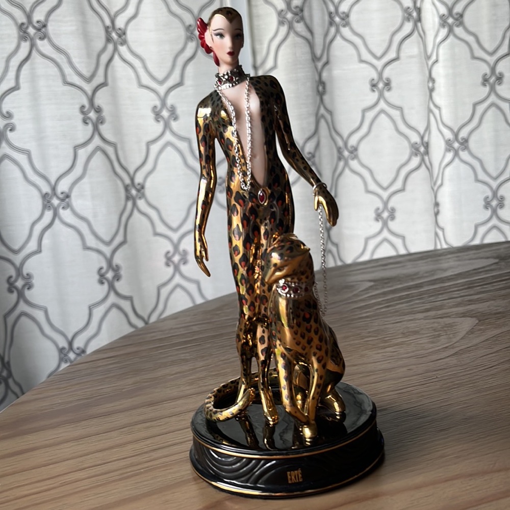 Erte’ Leopard Sculpture Franklin Mint Servenarts. Swarovski Crystals 9 1/2” Tall - Picture 9 of 12